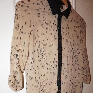 Fun & Flirt XS Button-up Blouse (Bird Print)